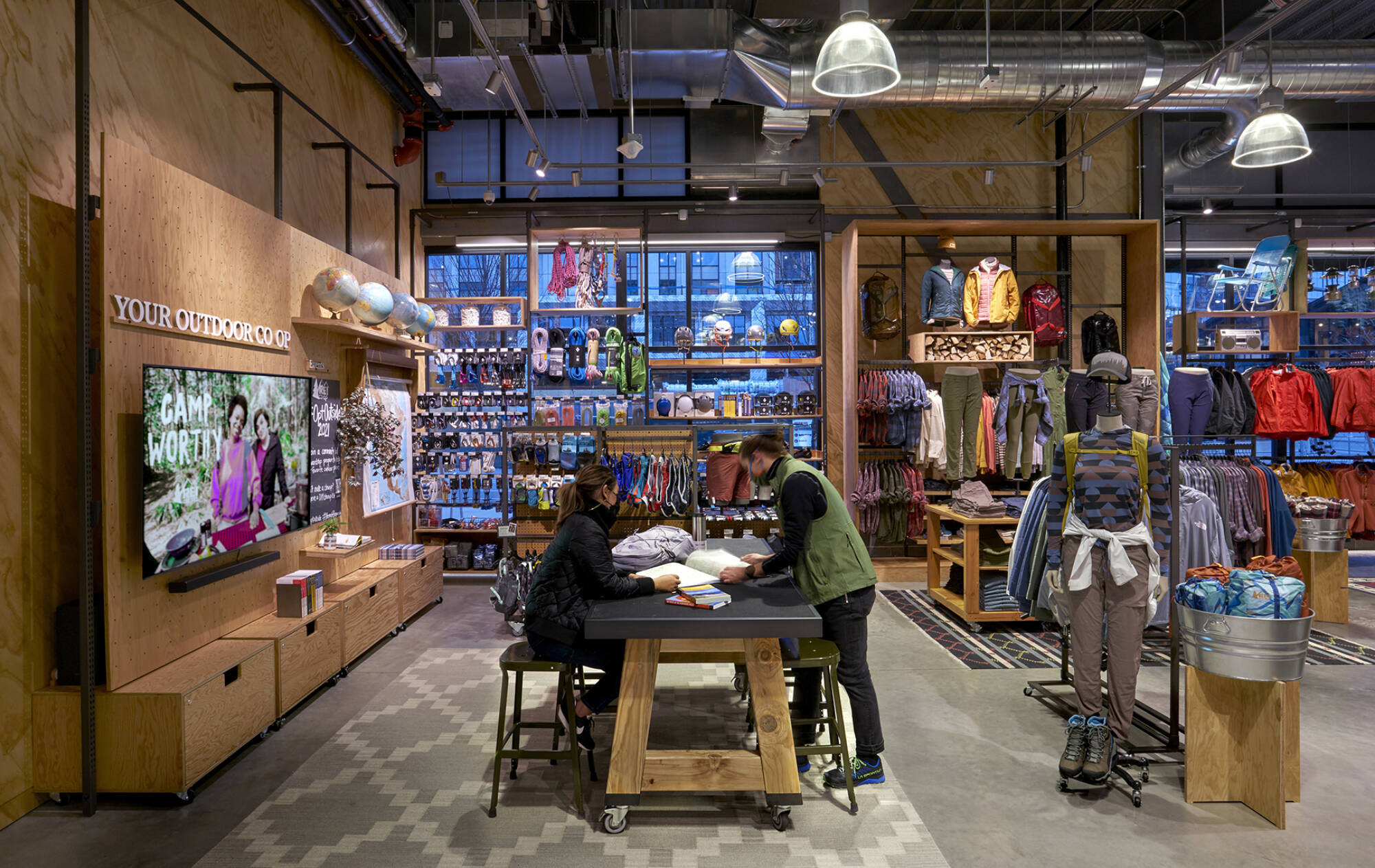 12 07 21 REI CB1358 w people