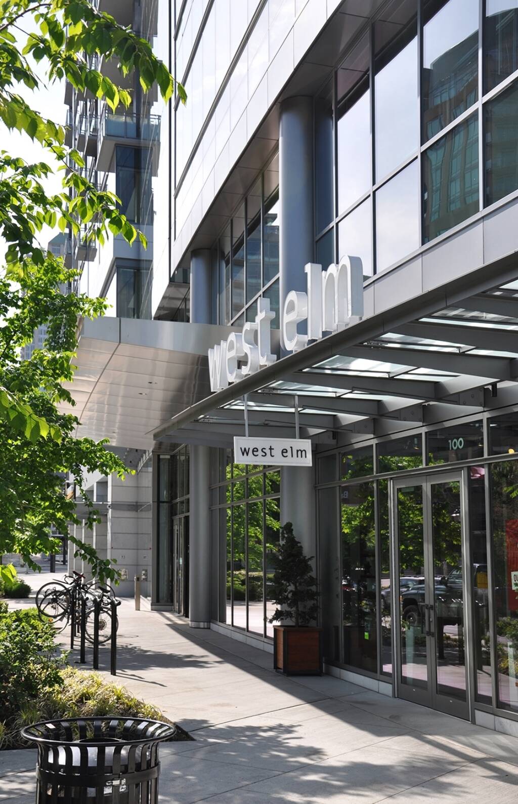 Vn2201 P 009 Hi GDG lowrez